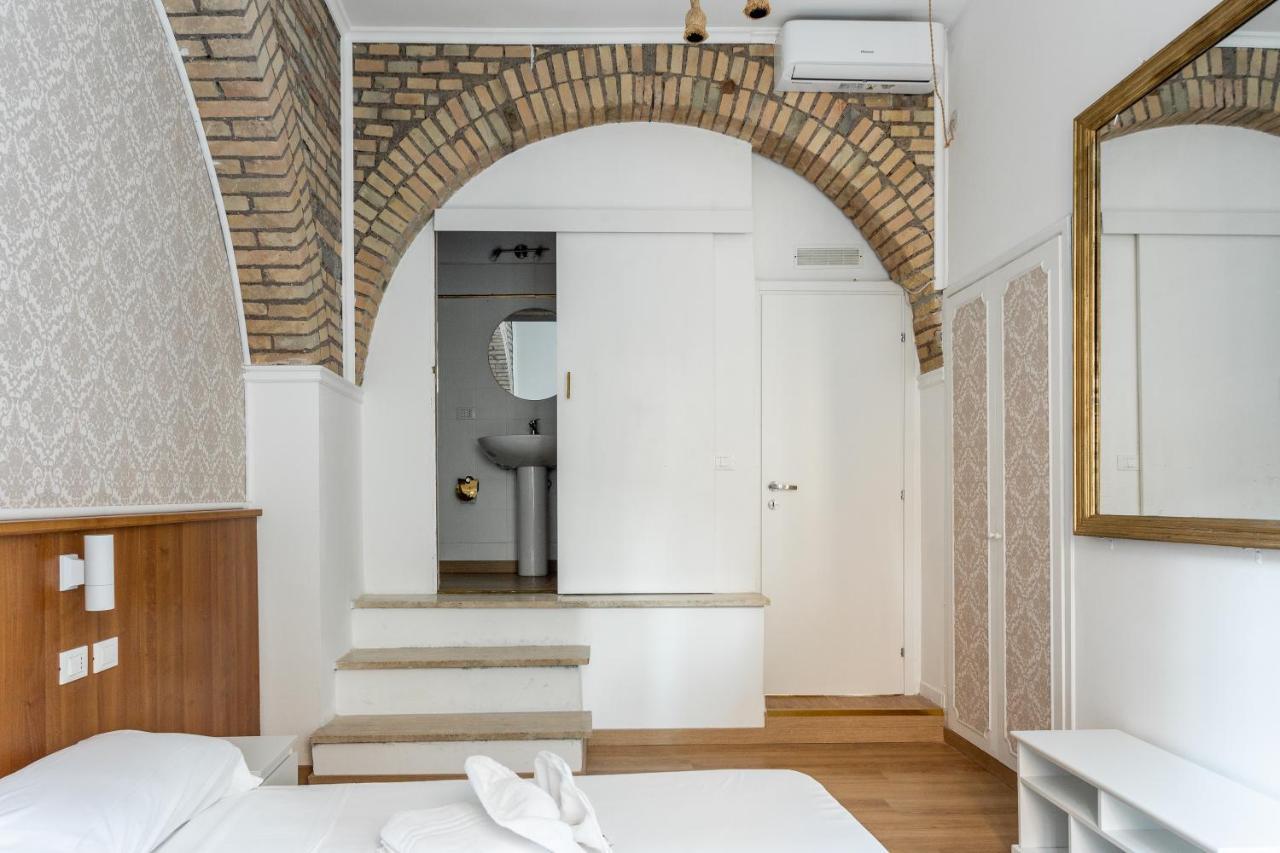 Lux Me - Jacuzzi & Suites Trastevere Gasthuis