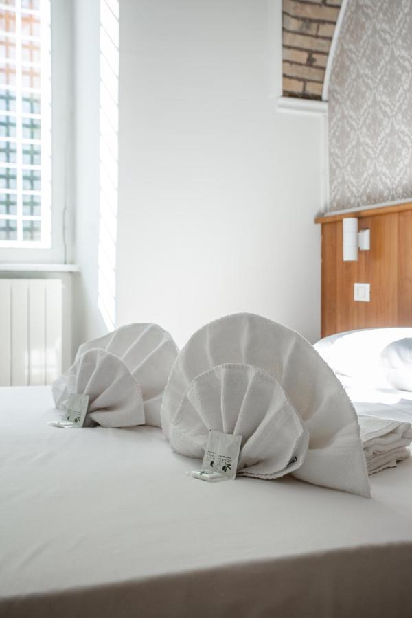 Gasthuis Lux Me - Jacuzzi & Suites Trastevere Rome